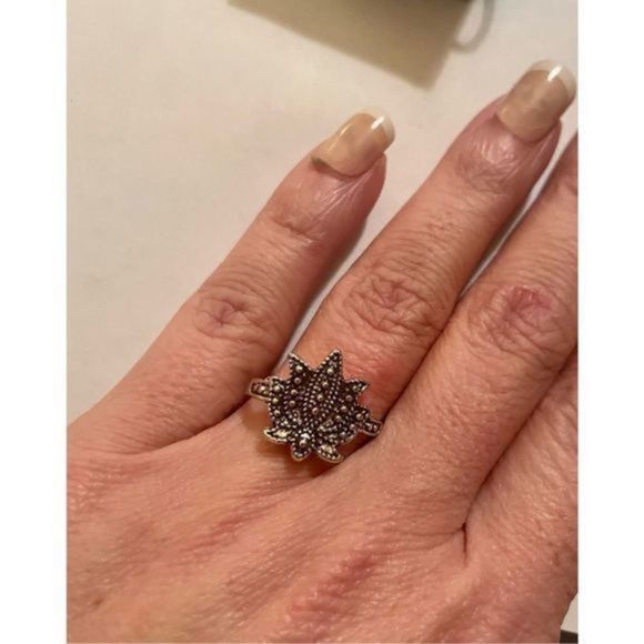 Silver lotus FLOWER RING - Picture 2 of 8